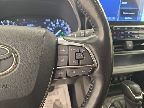Used 2021 Toyota Highlander Limited AWD/4WD image 33