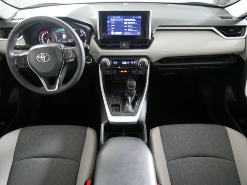 Used 2023 Toyota RAV4 XLE image 10