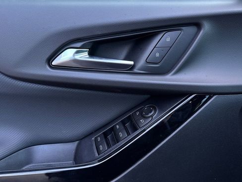 New 2026 Chevrolet Equinox LT image 11