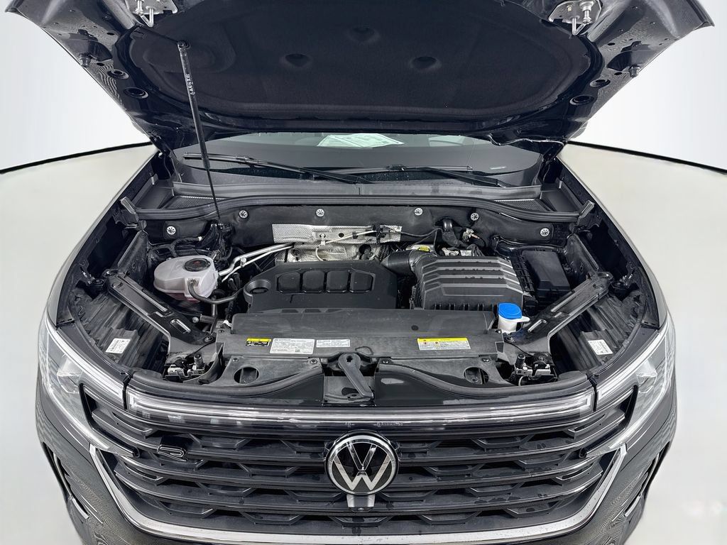 Used 2024 Volkswagen Atlas Cross Sport SEL Premium R-Line AWD/4WD image 32