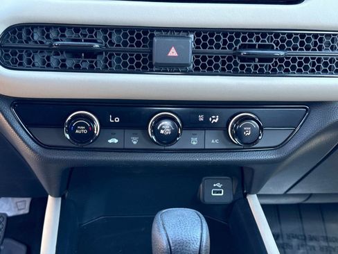 Certified 2023 Honda HR-V LX image 22