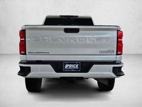 Used 2024 Chevrolet Silverado 2500 High Country w/ Technology Package AWD/4WD image 6