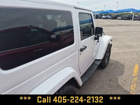 Used 2016 Jeep Wrangler Sahara w/ Connectivity Group AWD/4WD image 19