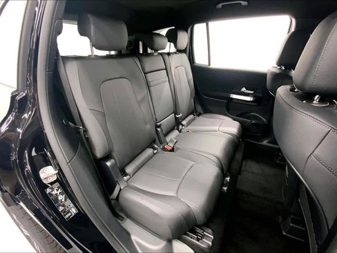 New 2026 Mercedes-Benz GLB 250 image 14