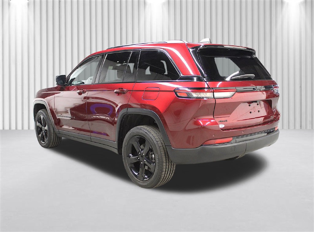 Certified 2023 Jeep Grand Cherokee Altitude AWD/4WD image 5