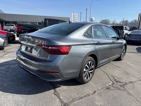 Used 2024 Volkswagen Jetta S image 5