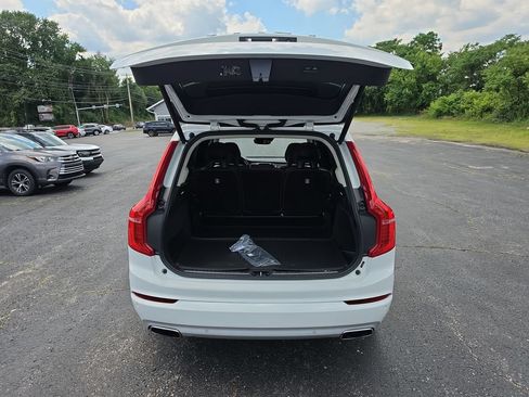 Used 2020 Volvo XC90 T6 Momentum w/ Protection Package AWD/4WD image 13