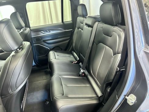 New 2026 Jeep Grand Cherokee Limited AWD/4WD image 22