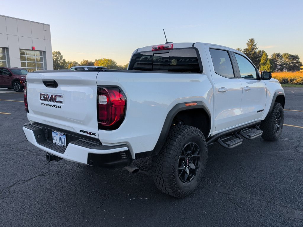 Used 2024 GMC Canyon AT4X AWD/4WD image 8