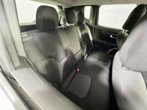 Used 2017 Jeep Renegade Latitude image 25