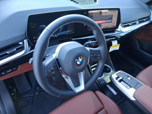 Used 2026 BMW X1 xDrive28i w/ Convenience Package AWD/4WD image 4