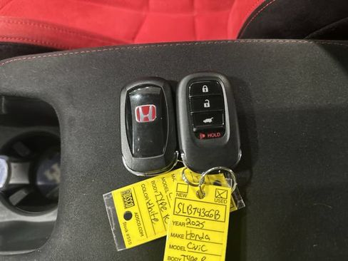 Used 2025 Honda Civic Type R image 33