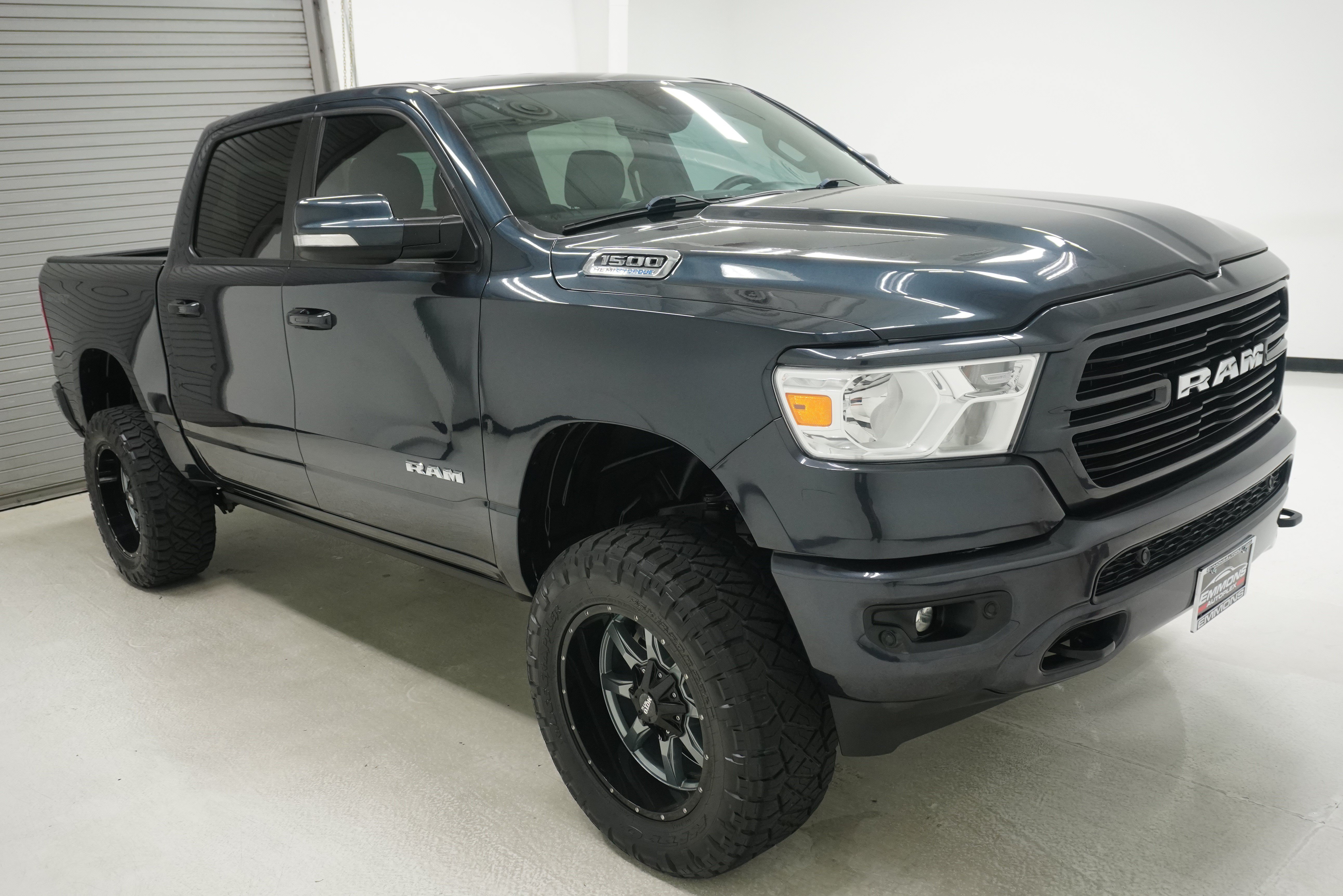 Used 2021 RAM 1500 Lone Star AWD/4WD image 3