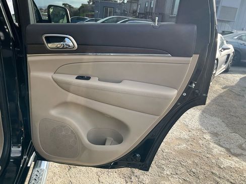 Used 2016 Jeep Grand Cherokee Overland image 54