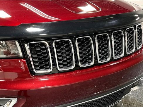 Used 2019 Jeep Grand Cherokee Limited image 30