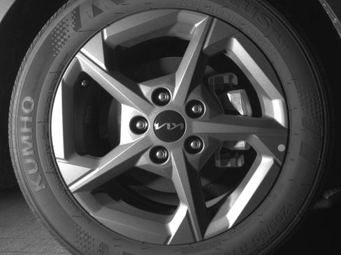 Used 2025 Kia K4 LXS image 13