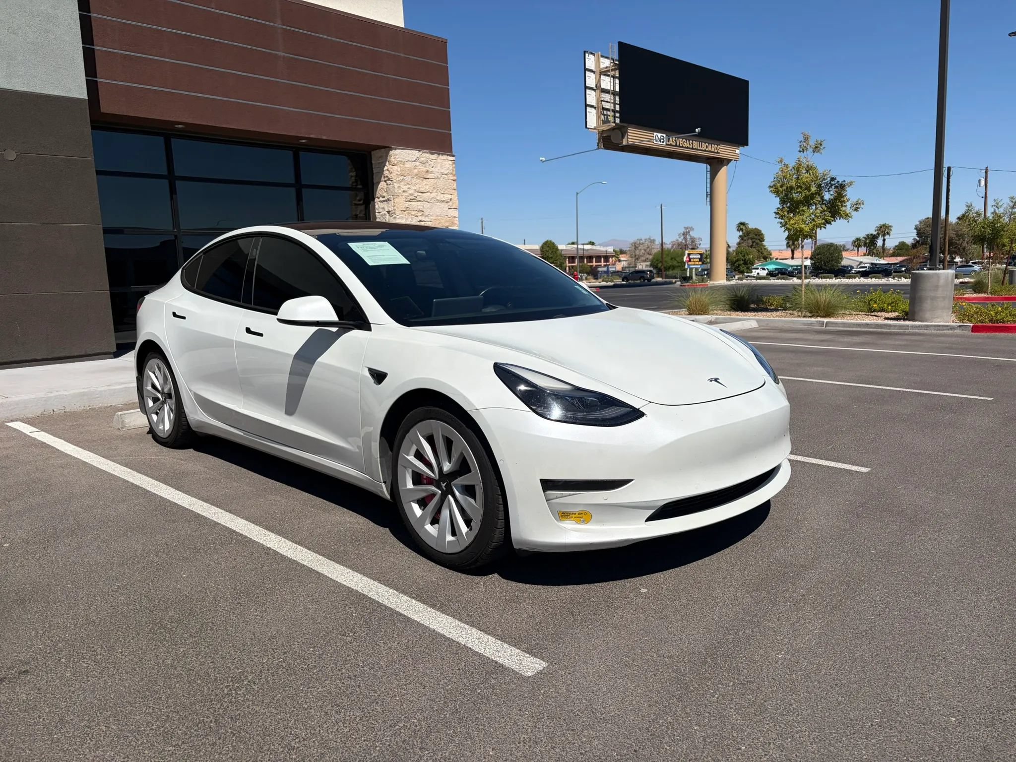 Used 2021 Tesla Model 3 Standard Range Plus RWD image 3