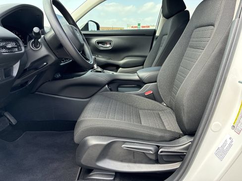 Certified 2027 Honda HR-V LX image 18