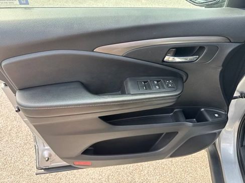 Used 2018 Honda Ridgeline Sport image 14