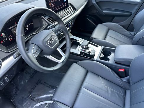 Used 2025 Audi Q5 2.0T Premium w/ Convenience Plus Package AWD/4WD image 11