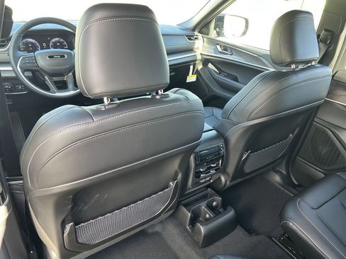 New 2025 Jeep Grand Cherokee L Limited w/ Black Appearance Package AWD/4WD image 22