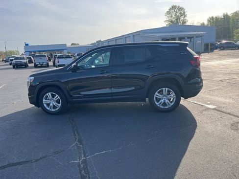 Used 2024 GMC Terrain SLE FWD image 36