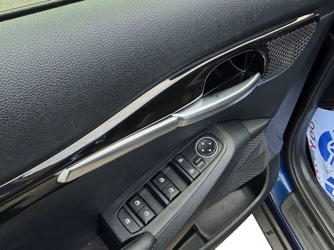 Used 2023 Kia Seltos EX image 17