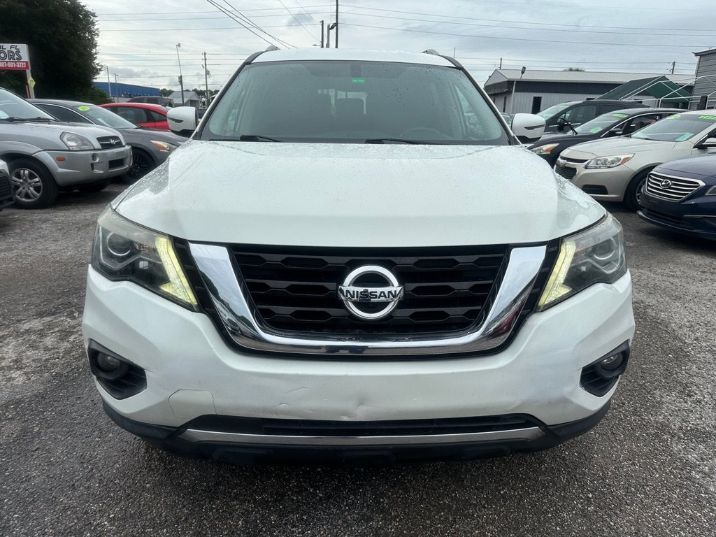Used 2018 Nissan Pathfinder SV FWD image 2