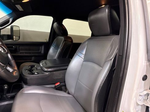 Used 2021 RAM 3500 Tradesman w/ Chrome Appearance Group image 16