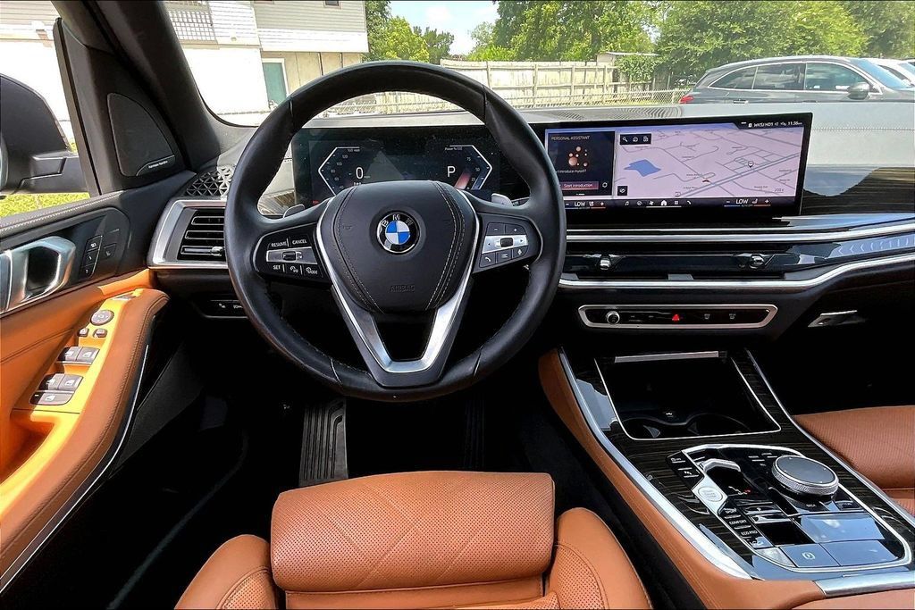 Used 2025 BMW X5 xDrive40i AWD/4WD image 8