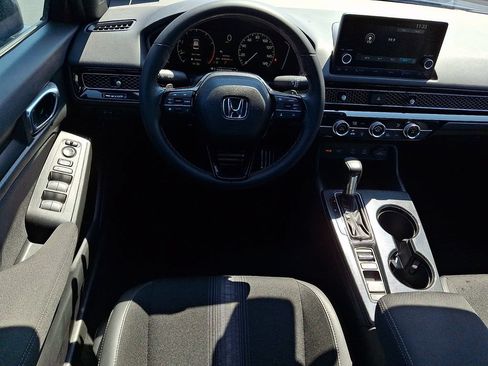 Used 2025 Honda Civic Sport image 2