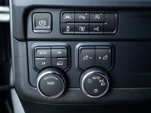 New 2026 Chevrolet Tahoe LS image 21