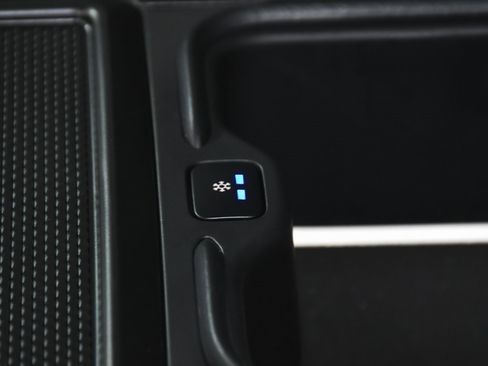 Used 2025 Land Rover Range Rover SE image 55