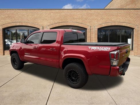 Used 2020 Toyota Tacoma TRD Sport AWD/4WD image 6