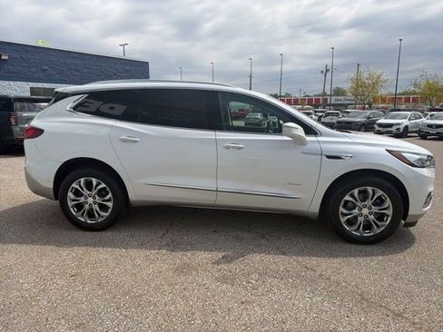 Used 2018 Buick Enclave Avenir w/ Avenir Technology Package AWD/4WD image 6