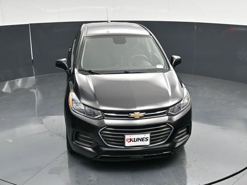 Used 2018 Chevrolet Trax LS FWD image 46