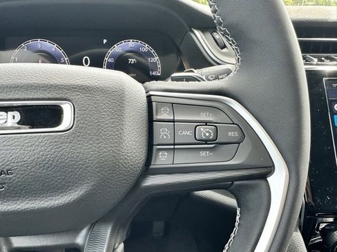 New 2025 Jeep Grand Cherokee L Laredo w/ Luxury Tech Group I image 15