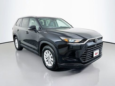 Certified 2025 Toyota Grand Highlander AWD image 3