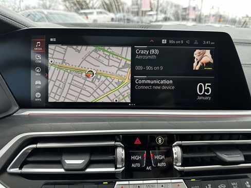 Used 2022 BMW X7 xDrive40i w/ Premium Package image 29