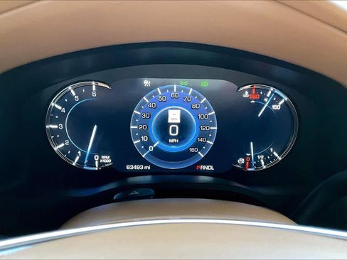 Used 2017 Cadillac Escalade Platinum image 25