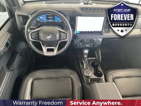 Used 2025 Ford Bronco Badlands AWD/4WD image 16