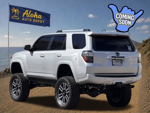 Used 2021 Toyota 4Runner SR5 Premium RWD image 3