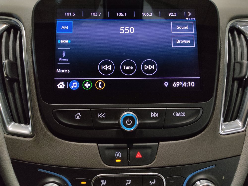 Used 2020 Chevrolet Malibu LT FWD image 25