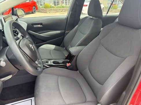 Used 2020 Toyota Corolla LE image 9