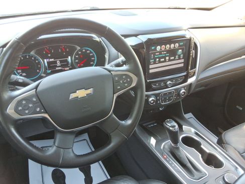 Used 2018 Chevrolet Traverse Premier AWD/4WD image 12
