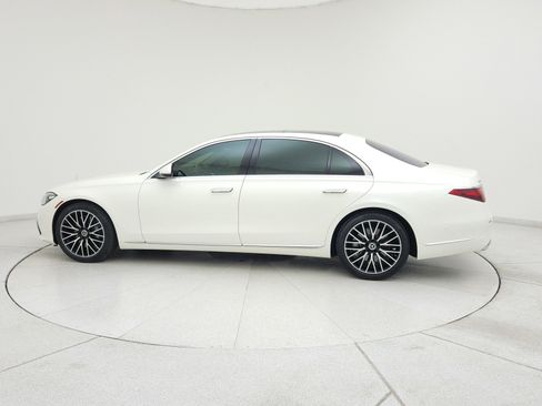 Used 2022 Mercedes-Benz S 500 S 500 image 12