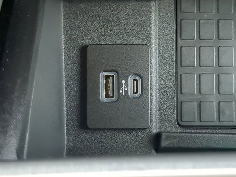 Certified 2020 Ford F450 Platinum w/ FX4 Off-Road Package image 21