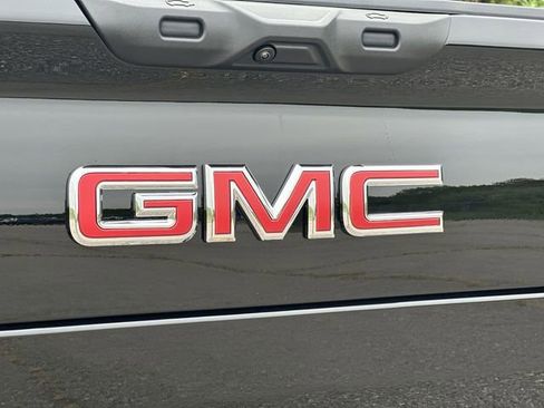 New 2026 GMC Sierra EV Elevation w/ LPO, Elevation Dark Package AWD/4WD image 30