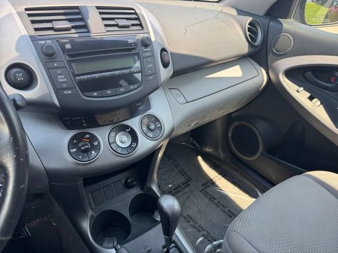 Used 2006 Toyota RAV4 Limited AWD/4WD image 28