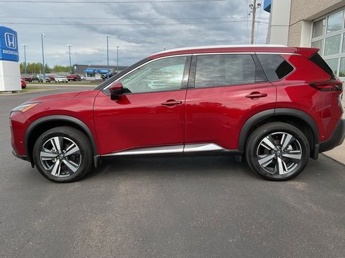 Used 2023 Nissan Rogue SL w/ SL Premium Package image 8